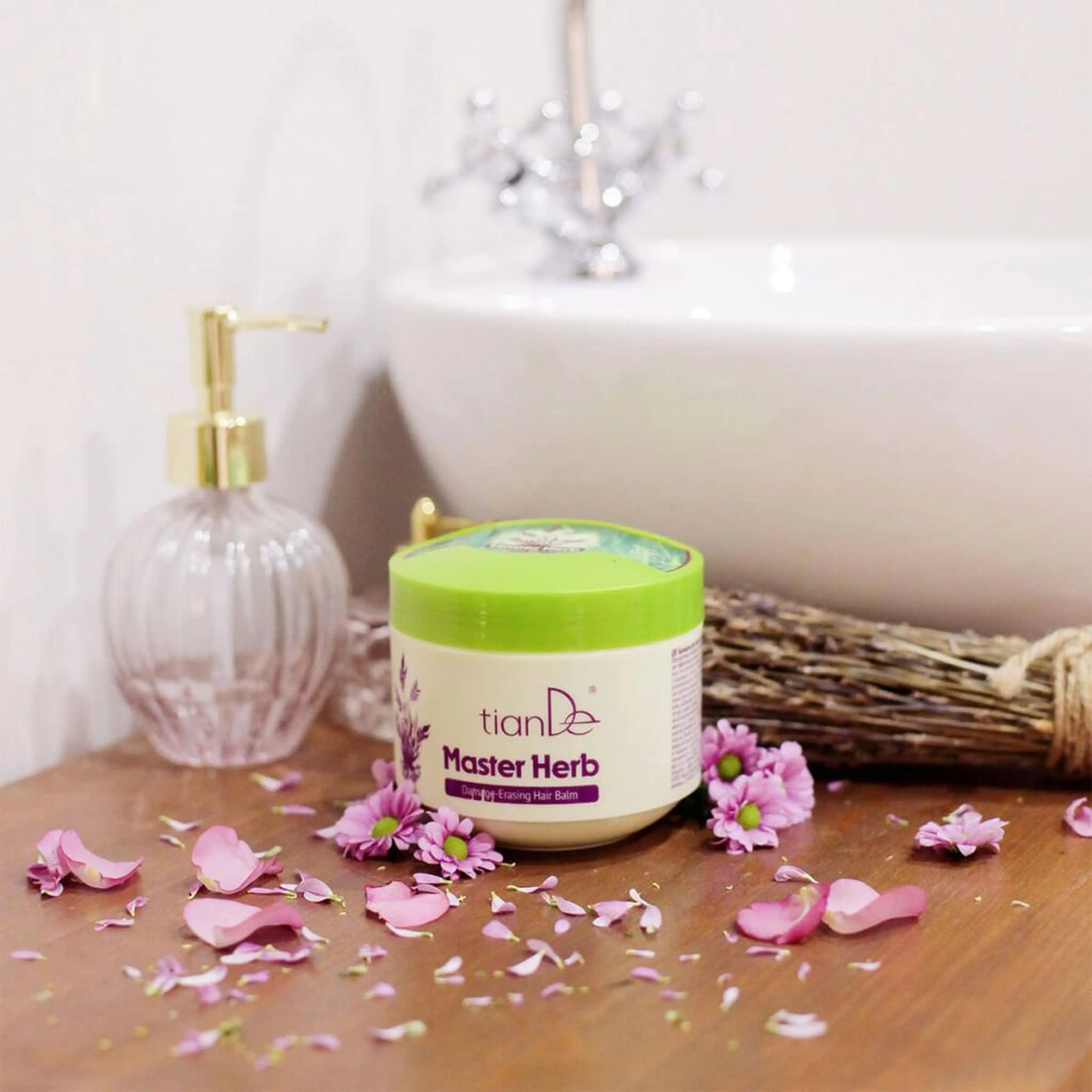 Крем-балсам за увредена коса "Master Herb", 500 гр