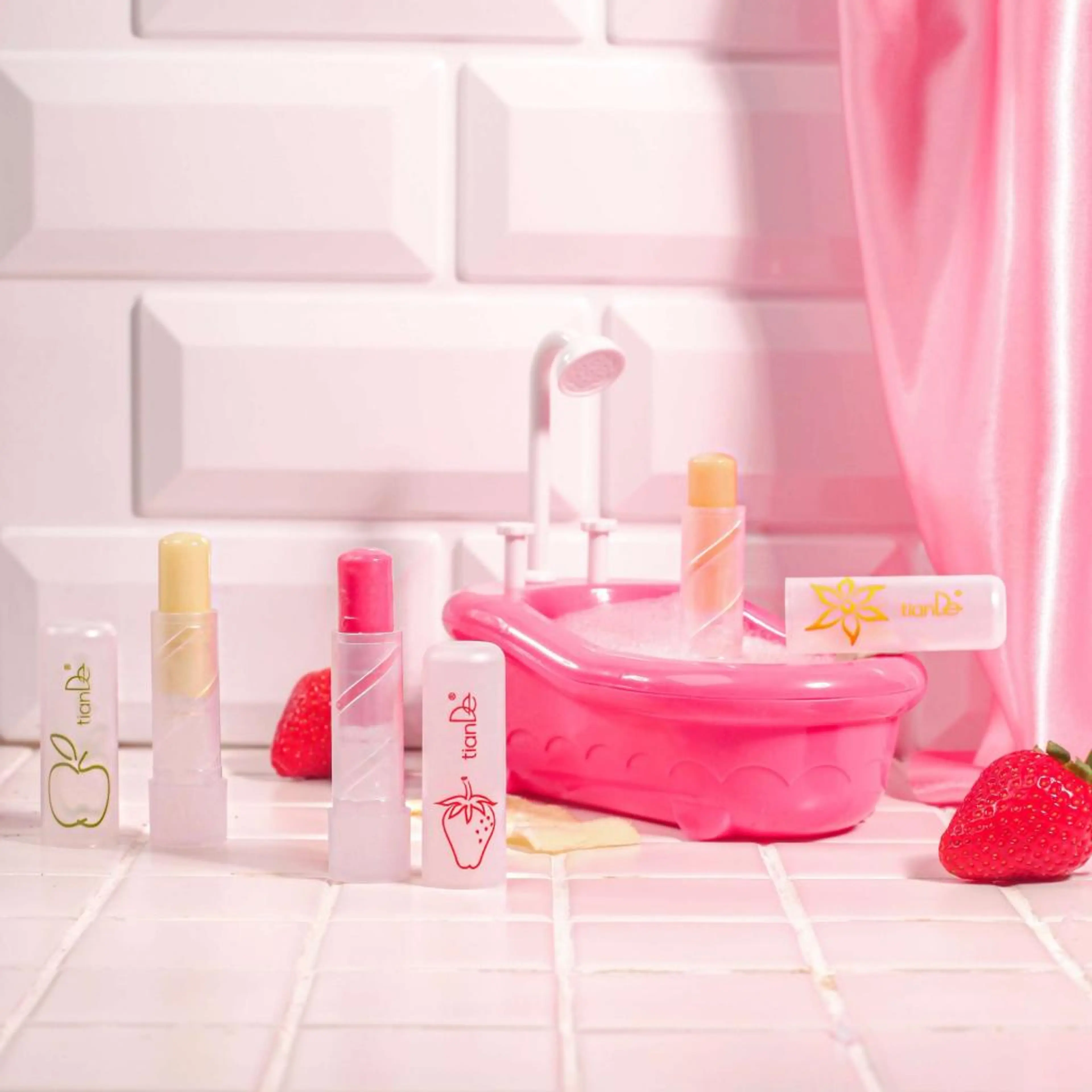 Плодов балсам за устни „Малина”, 3,5 гр.